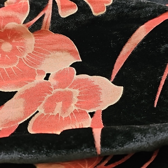 Nwt BCBG Black Velvet / Peach Floral Sleeveless Highslits Maxidress - Picture 17 of 17